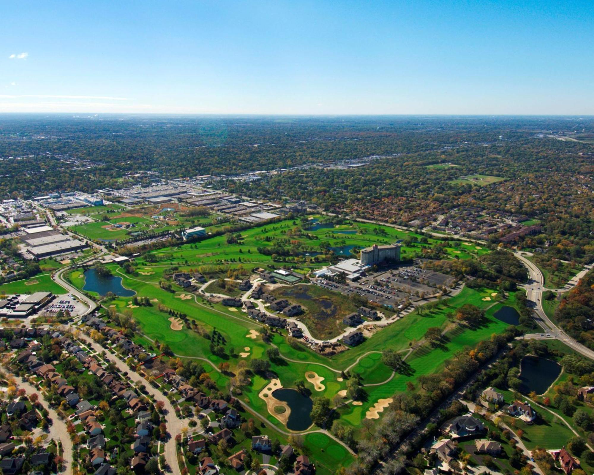 Hilton Chicago Oak Brook Hills Resort y Centro de Conferencias Exterior foto