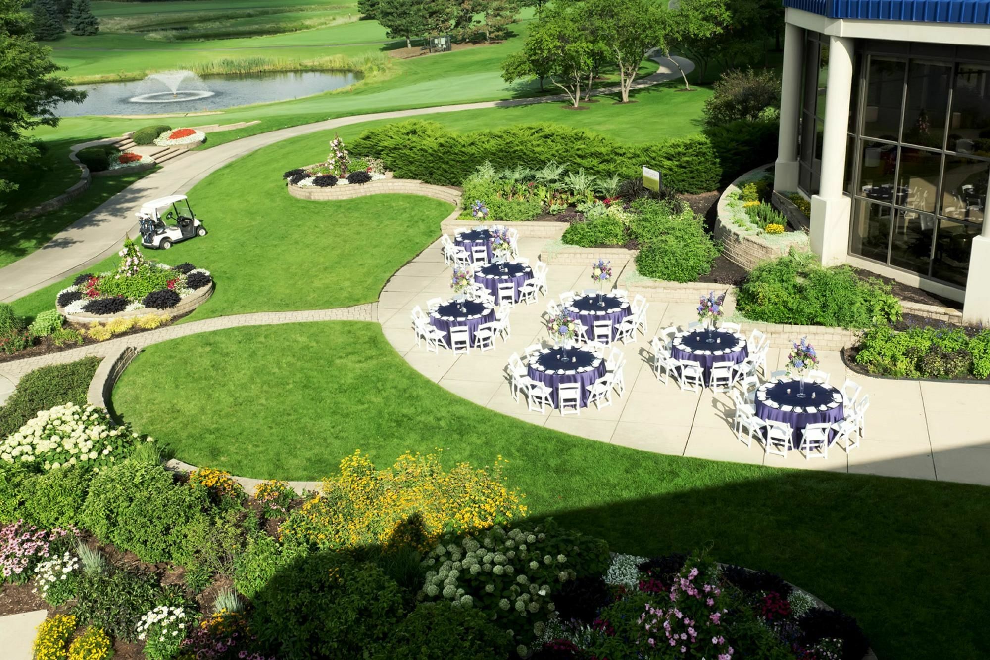 Hilton Chicago Oak Brook Hills Resort y Centro de Conferencias Exterior foto